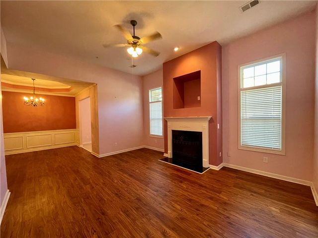 212 Glens Loop, Woodstock, GA 30188