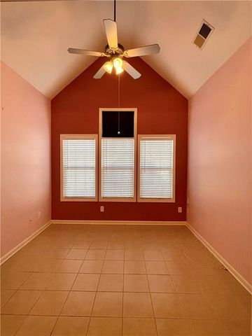 212 Glens Loop, Woodstock, GA 30188