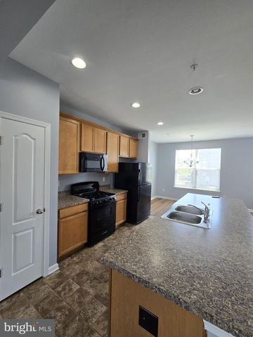 7720 VILLAGE PARK DR, Dundalk, MD 21222