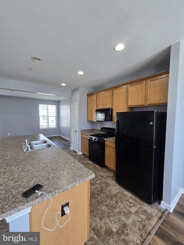 7720 VILLAGE PARK DR, Dundalk, MD 21222