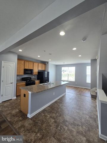 7720 VILLAGE PARK DR, Dundalk, MD 21222