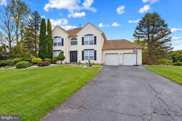 13 COTTONWOOD DR, Jackson, NJ 08527