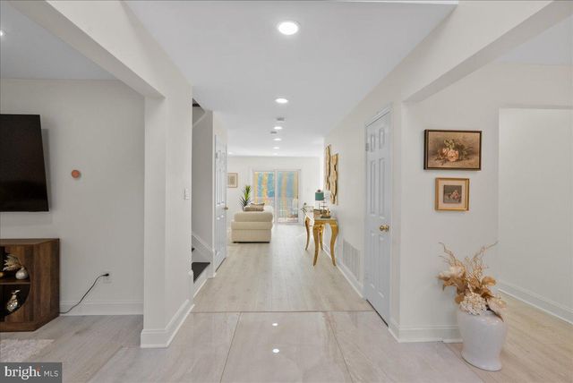 13 COTTONWOOD DR, Jackson, NJ 08527