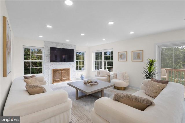13 COTTONWOOD DR, Jackson, NJ 08527
