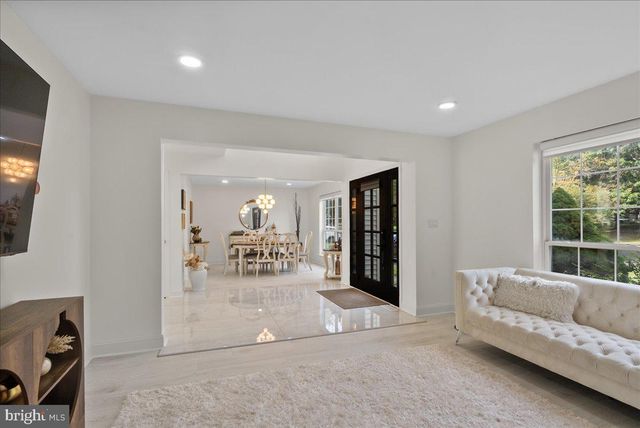 13 COTTONWOOD DR, Jackson, NJ 08527