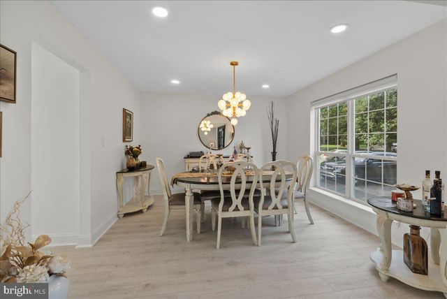 13 COTTONWOOD DR, Jackson, NJ 08527