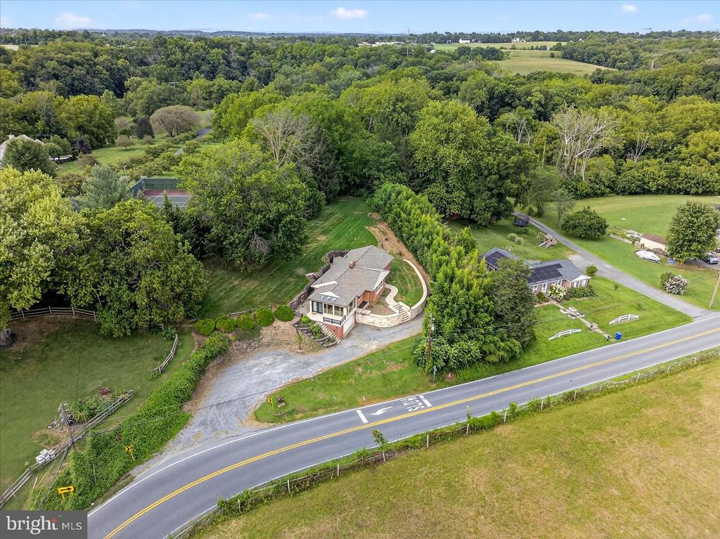 1713 MORNINGSIDE DR, Lancaster, PA 17602