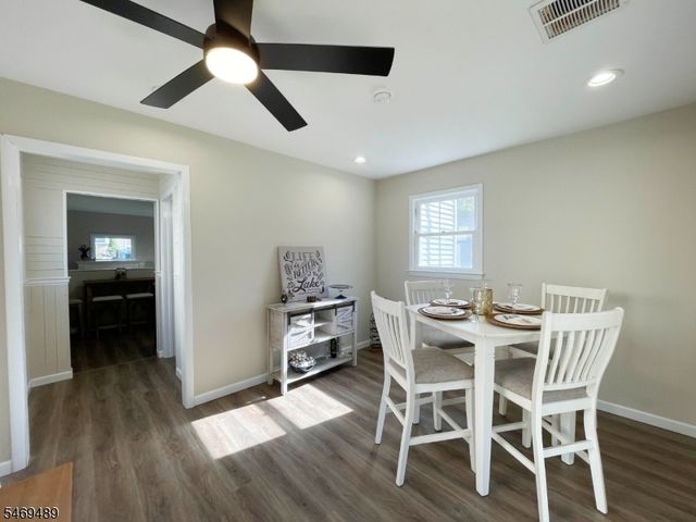 66 New York Ave, Jefferson Twp., NJ 07849