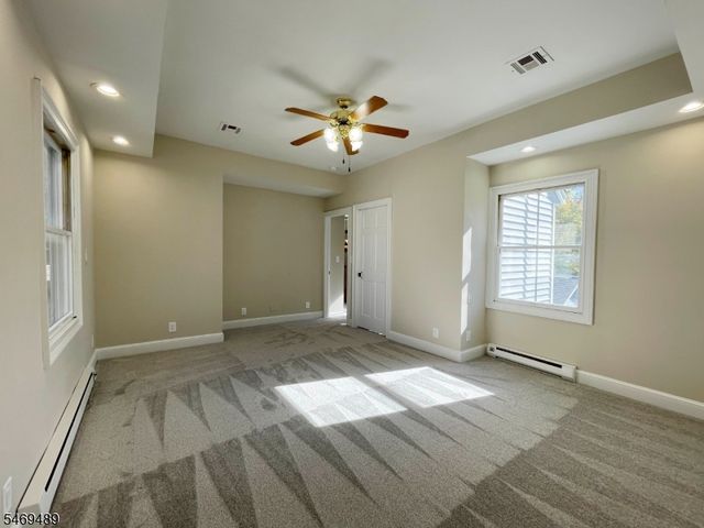 66 New York Ave, Jefferson Twp., NJ 07849