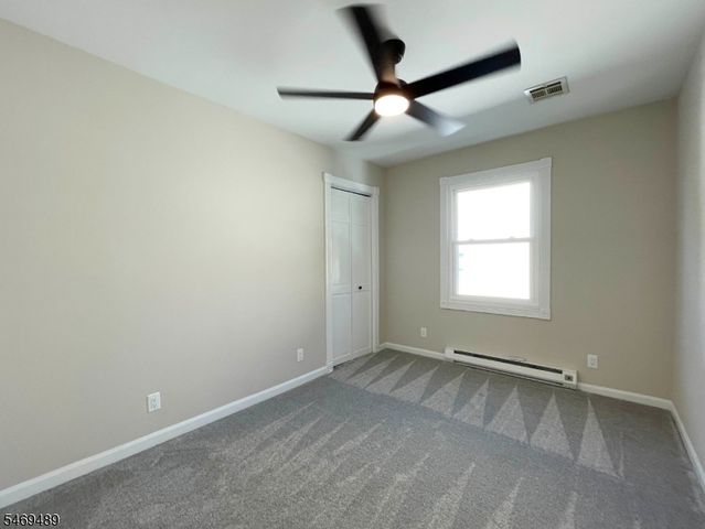 66 New York Ave, Jefferson Twp., NJ 07849