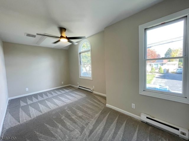 66 New York Ave, Jefferson Twp., NJ 07849