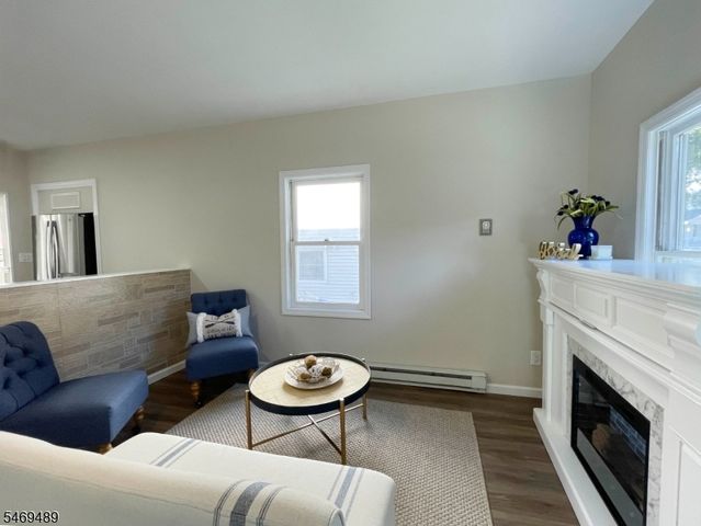 66 New York Ave, Jefferson Twp., NJ 07849