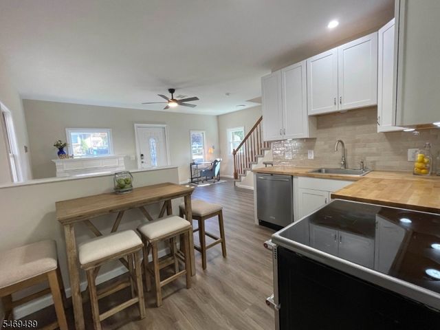 66 New York Ave, Jefferson Twp., NJ 07849