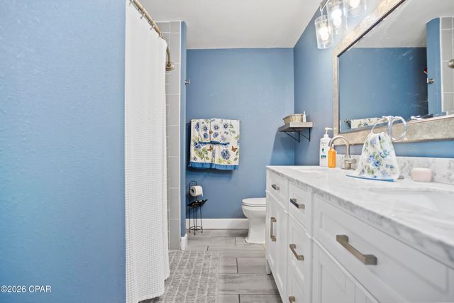 4671 Shankle Drive, Marianna, FL 32446