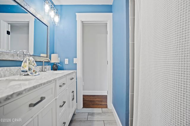 4671 Shankle Drive, Marianna, FL 32446