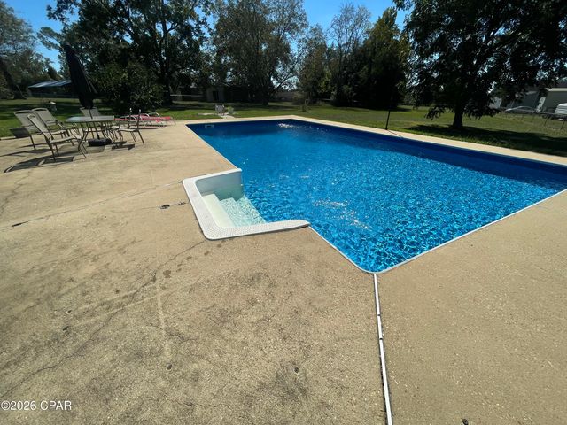 4671 Shankle Drive, Marianna, FL 32446