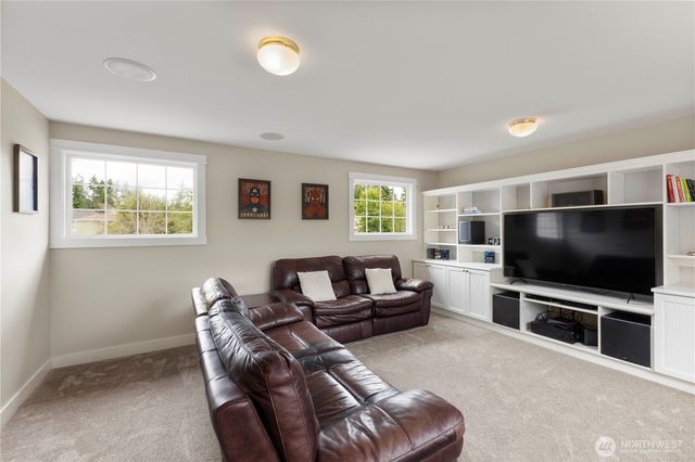 7228 200th St CT E, Spanaway, WA 98387