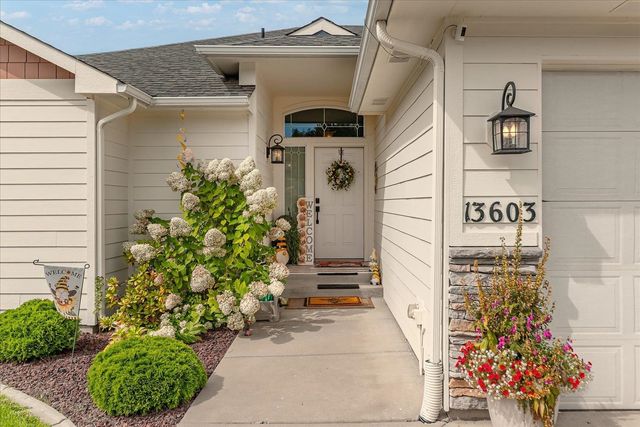 13603 N Mayfair Ln, Spokane, WA 99208