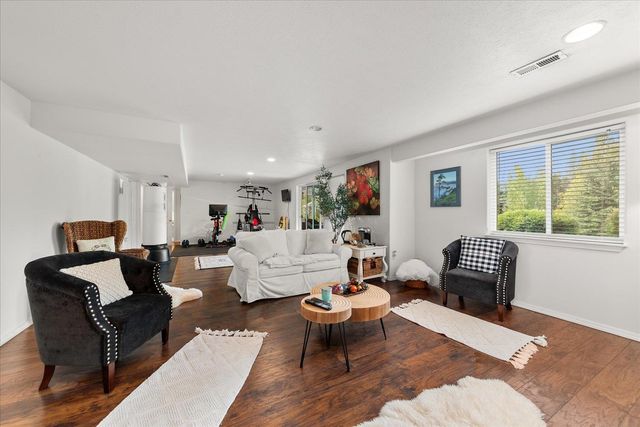 13603 N Mayfair Ln, Spokane, WA 99208