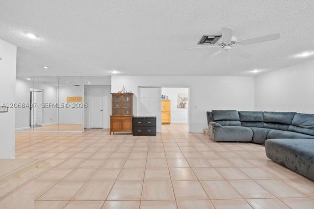 7507 N Ace Rd N, Lake Worth, FL 33467