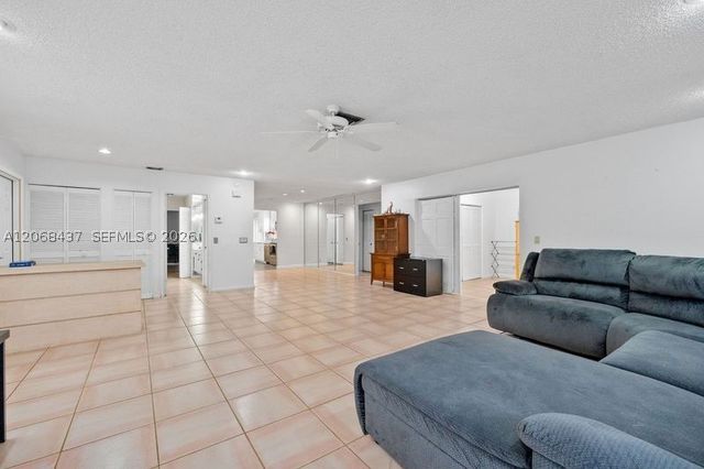 7507 N Ace Rd N, Lake Worth, FL 33467