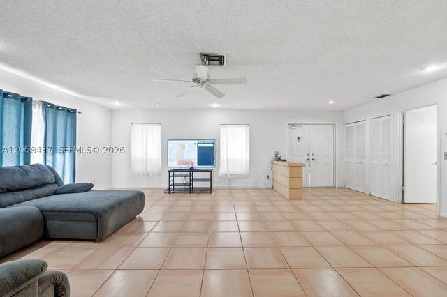 7507 N Ace Rd N, Lake Worth, FL 33467
