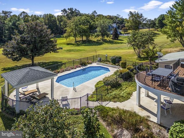 8056 GRIFFINSBURG RD, Boston, VA 22713