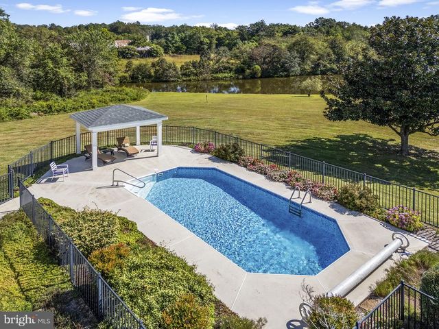 8056 GRIFFINSBURG RD, Boston, VA 22713