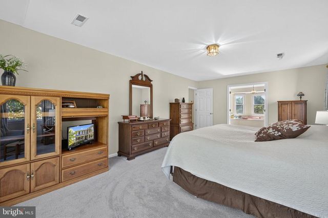 8056 GRIFFINSBURG RD, Boston, VA 22713