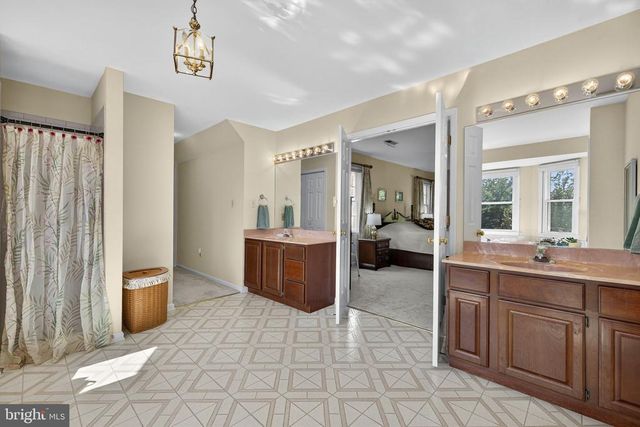 8056 GRIFFINSBURG RD, Boston, VA 22713