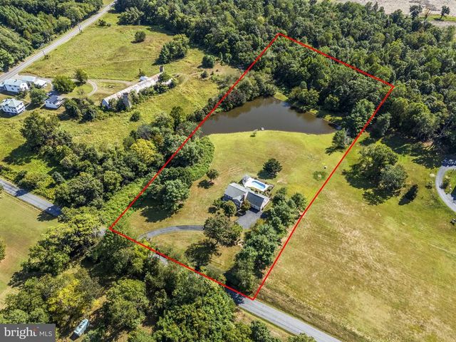 8056 GRIFFINSBURG RD, Boston, VA 22713