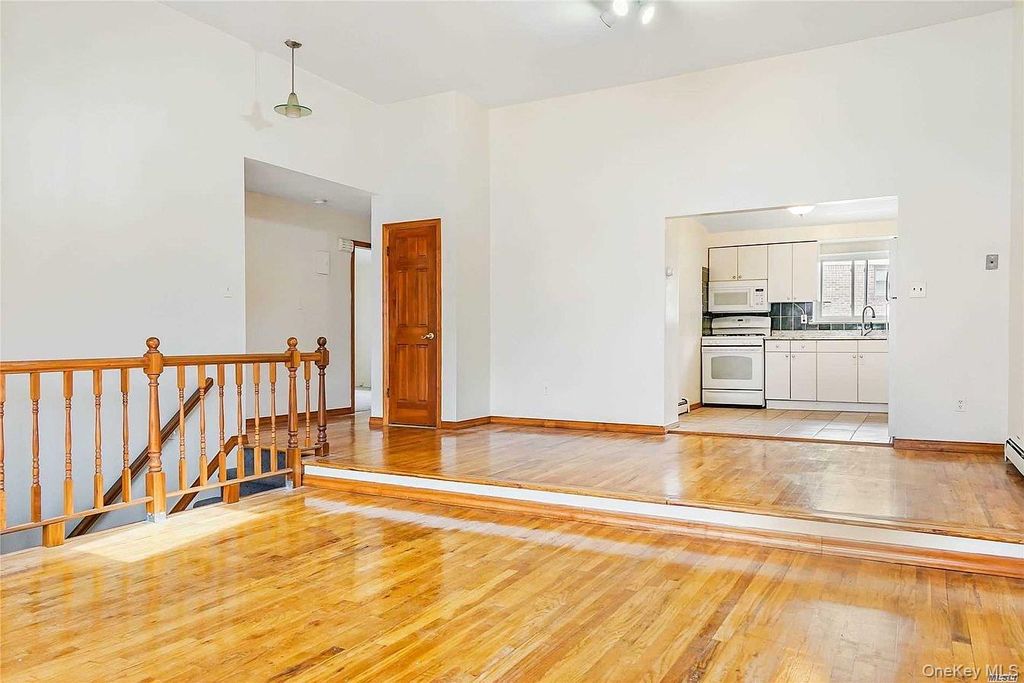 41-43 Little Neck Parkway, Little Neck, NY 11363 — photo 2