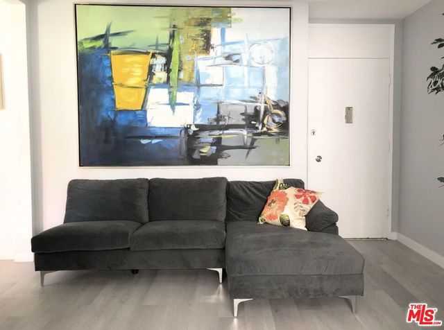 425 S Kenmore Avenue 214, Los Angeles, CA 90020