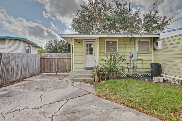 626 Pennington Dr, Corpus Christi, TX 78412