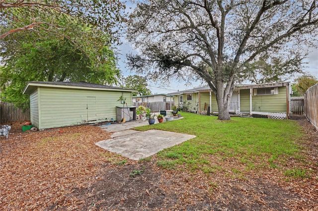 626 Pennington Dr, Corpus Christi, TX 78412