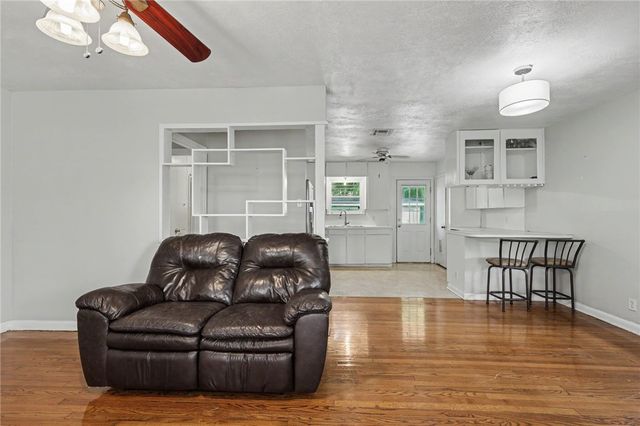 626 Pennington Dr, Corpus Christi, TX 78412
