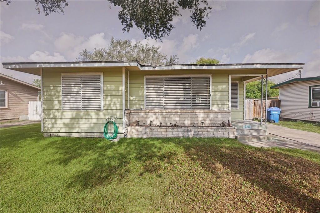 626 Pennington Dr, Corpus Christi, TX 78412