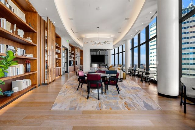 682 Atlantic Ave 38E, Boston, MA 02111