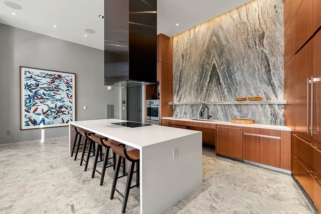 682 Atlantic Ave 38E, Boston, MA 02111