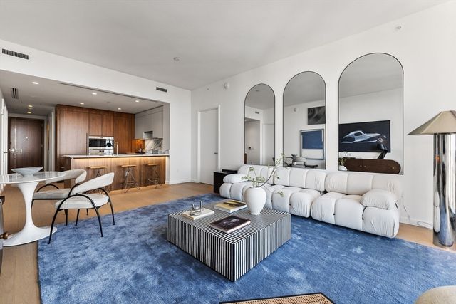 682 Atlantic Ave 38E, Boston, MA 02111