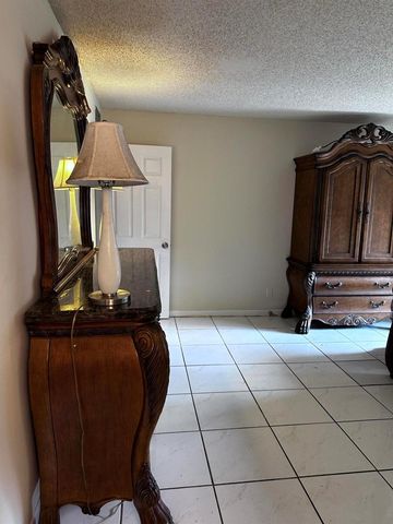 6200 S Falls Cir Drive 310, Lauderhill, FL 33319