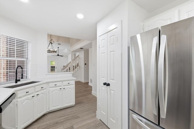 381 Arbor Lane, Euless, TX 76039