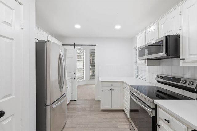 381 Arbor Lane, Euless, TX 76039