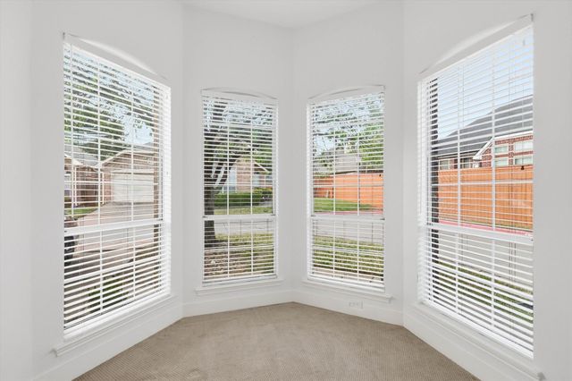 381 Arbor Lane, Euless, TX 76039