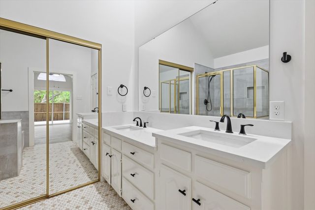 381 Arbor Lane, Euless, TX 76039