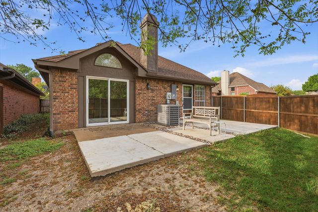 381 Arbor Lane, Euless, TX 76039
