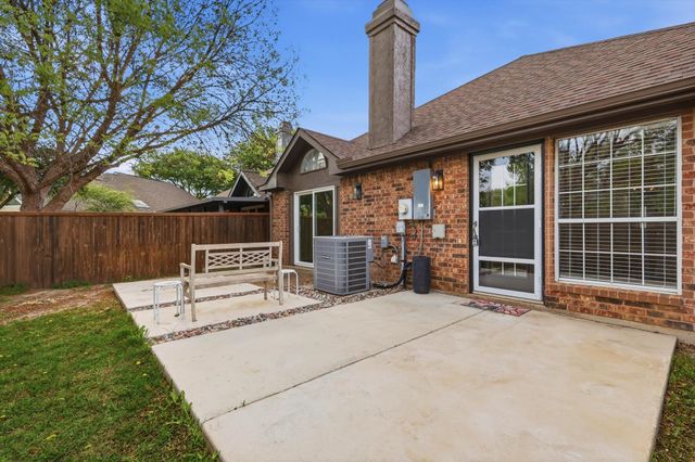 381 Arbor Lane, Euless, TX 76039