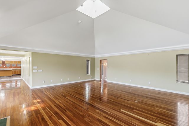 2642 250th Street, De Witt, IA 52472