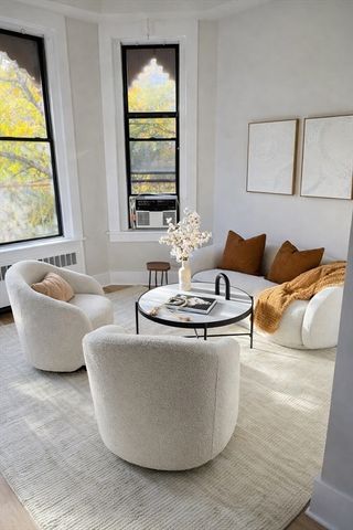 271 Dartmouth St. 2F, Boston, MA 02116