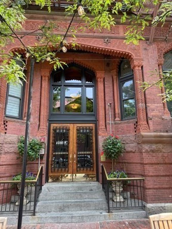 271 Dartmouth St. 2F, Boston, MA 02116